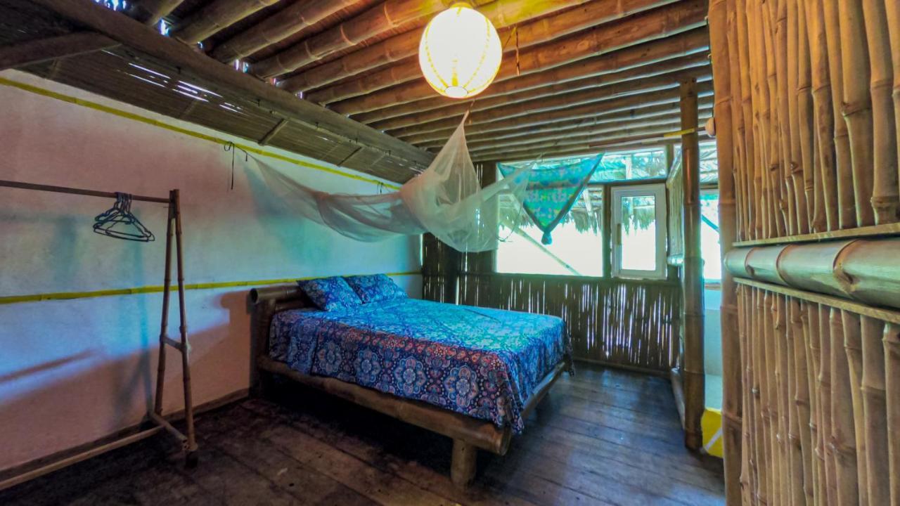 Raices Mompiche Hotel Buitenkant foto