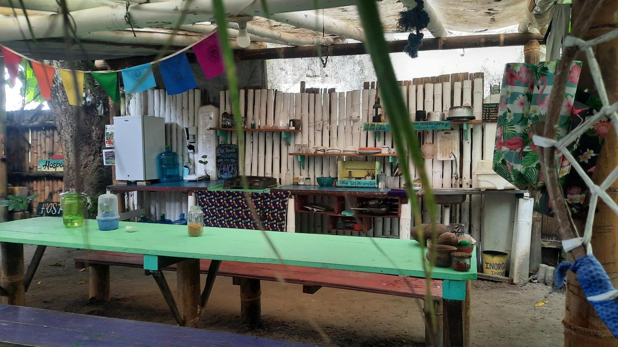 Raices Mompiche Hotel Buitenkant foto